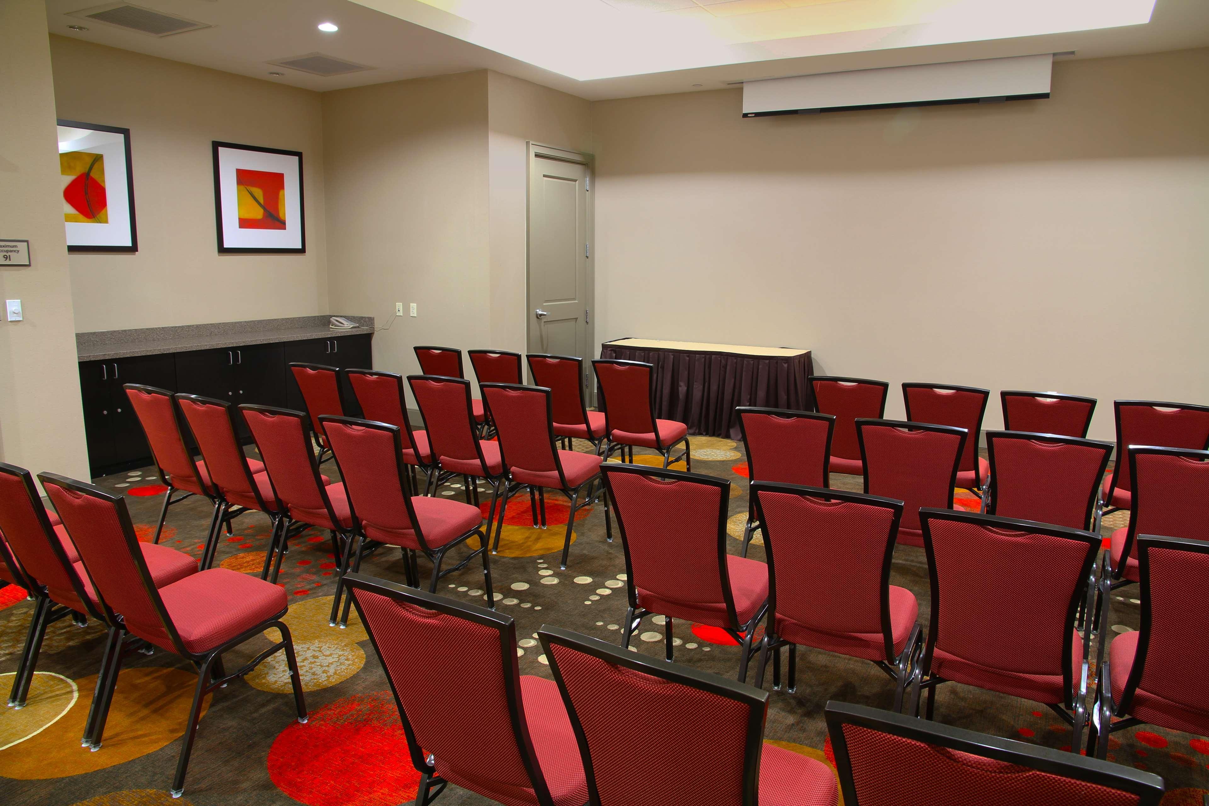 Embassy Suites Ontario - Airport Affari foto