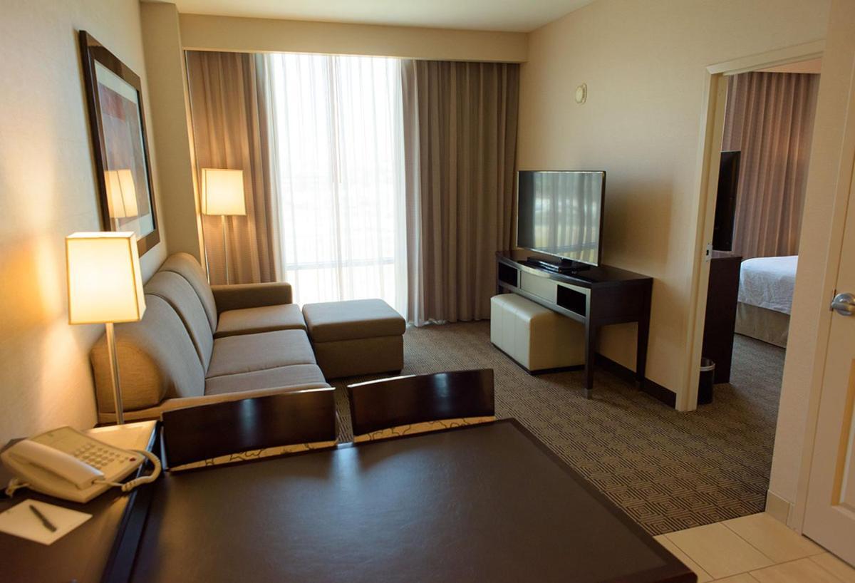Embassy Suites Ontario - Airport Esterno foto